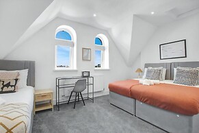 Cardiff City Base Modern 2-bed Apartment
