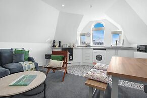Cardiff City Base Modern 2-bed Apartment