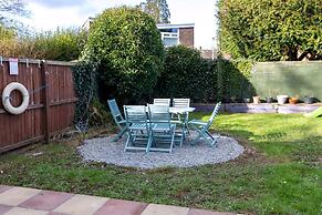 Spacious 3 Bed Home With Pool Table