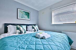 Spacious 3 Bed Home With Pool Table