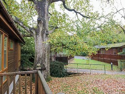 5 Waterside Wood