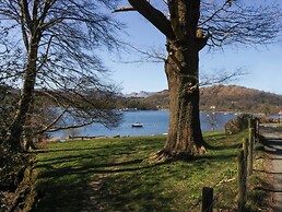 5 Waterside Wood