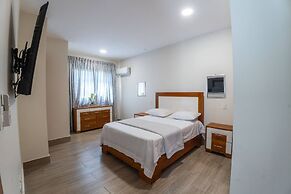 La Vega Villa With Private Pool and BBQ