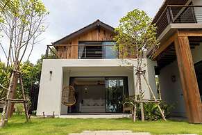 Kalamari Luxury Beach Front Villa