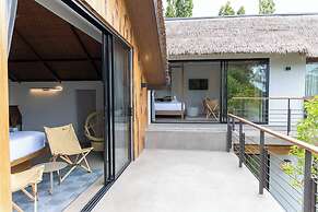 Kalamari Luxury Beach Front Villa