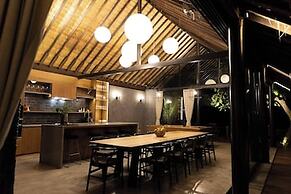 Kalamari Luxury Beach Front Villa
