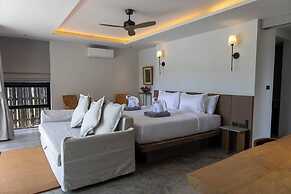 Kalamari Luxury Beach Front Villa