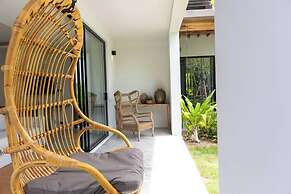 Kalamari Luxury Beach Front Villa