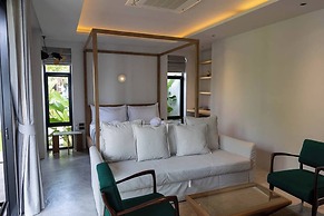Kalamari Luxury Beach Front Villa