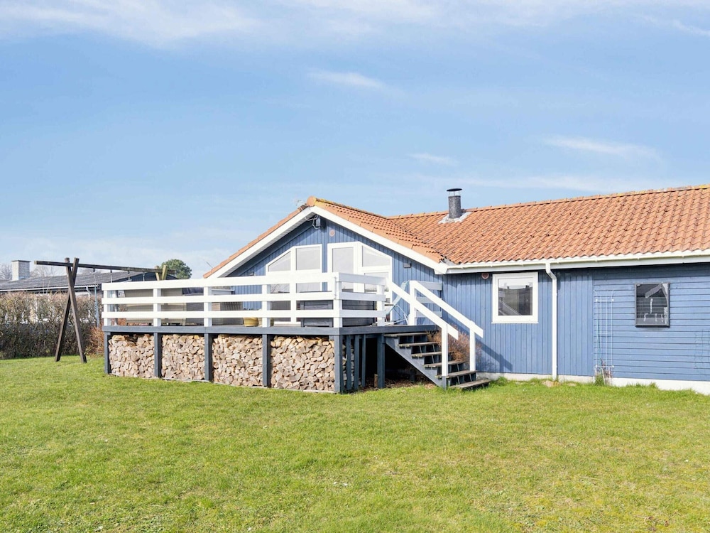 5 Star Holiday Home in Ronde