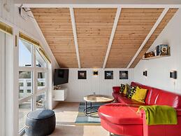 5 Star Holiday Home in Ronde