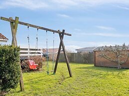 5 Star Holiday Home in Ronde