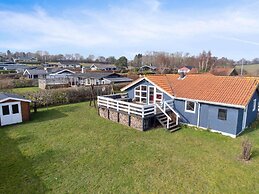 5 Star Holiday Home in Ronde