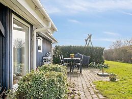 5 Star Holiday Home in Ronde