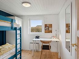5 Star Holiday Home in Ronde