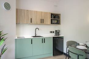 Sixty Aparthotel 2bed, Central Cardiff + Parking