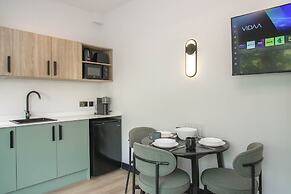 Sixty Aparthotel 2bed, Central Cardiff + Parking