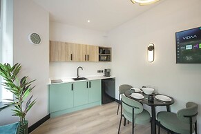 Sixty Aparthotel 2bed, Central Cardiff + Parking