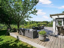 5 Star Holiday Home in Dronningmolle