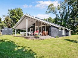 5 Star Holiday Home in Haarby
