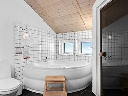 5 Star Holiday Home in Haarby