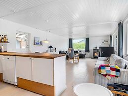 5 Star Holiday Home in Stege