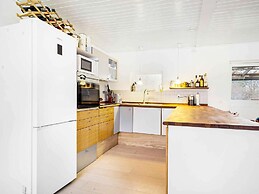 5 Star Holiday Home in Stege