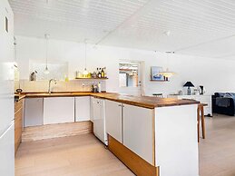5 Star Holiday Home in Stege