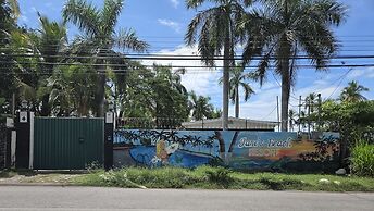 Jane's Beach Resort