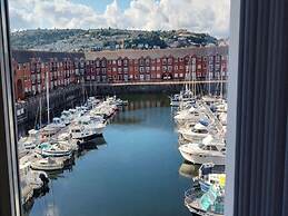 Marina View Apartment