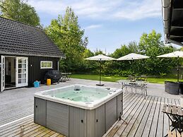 4 Star Holiday Home in Faxe Ladeplads