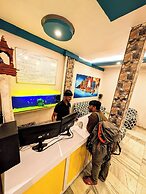 Hidden Monkey Hostel Chet Singh Ghat