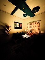 Hidden Monkey Hostel Chet Singh Ghat