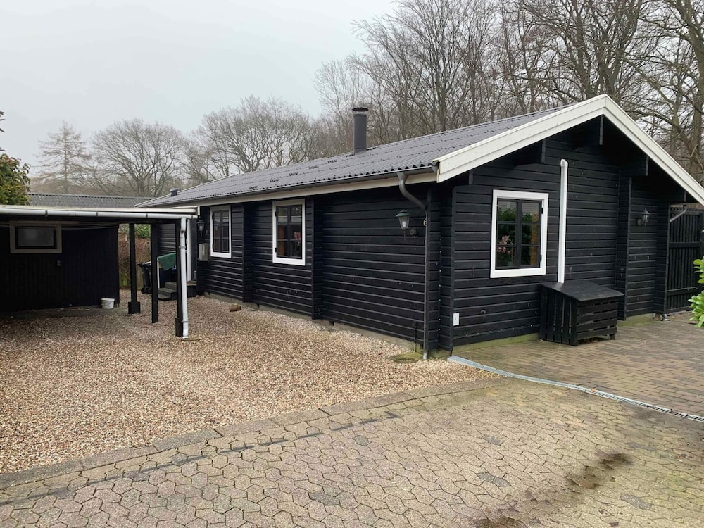 5 Star Holiday Home in Alsgarde