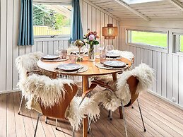 6 Person Holiday Home in Vaeggerlose