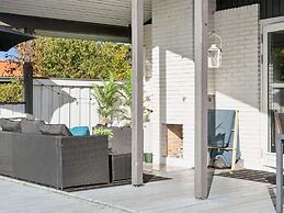 5 Star Holiday Home in Dronningmolle