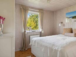 5 Star Holiday Home in Dronningmolle