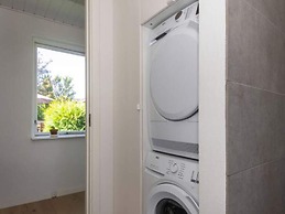5 Star Holiday Home in Ronde