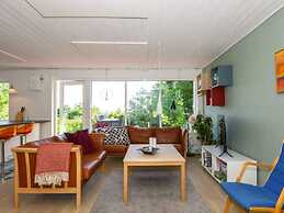 5 Star Holiday Home in Ronde