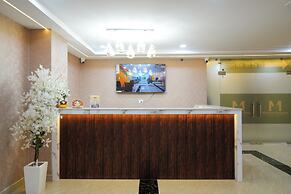 Madhura Luxury Hotels & Banquets