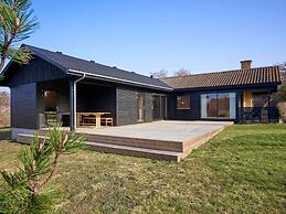 5 Star Holiday Home in Ronne
