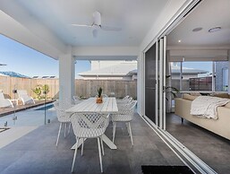 Sugar Shore Retreat