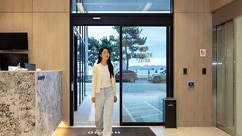 Hound Hotel Pohang Yeongildae