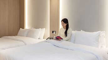 Hound Hotel Pohang Yeongildae