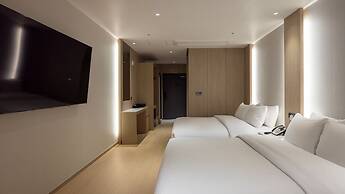 Hound Hotel Pohang Yeongildae