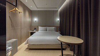 Hound Hotel Pohang Yeongildae
