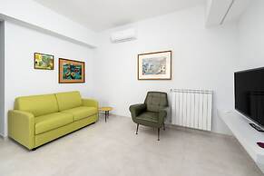 Amal & Surya apartments