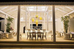 RIA ULUWATU Tropical Chic Hotel