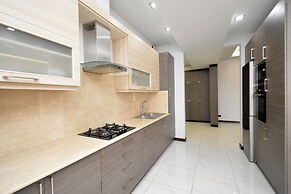 Apartment by Luxe Group TT666