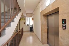 Apartment by Luxe Group TT666